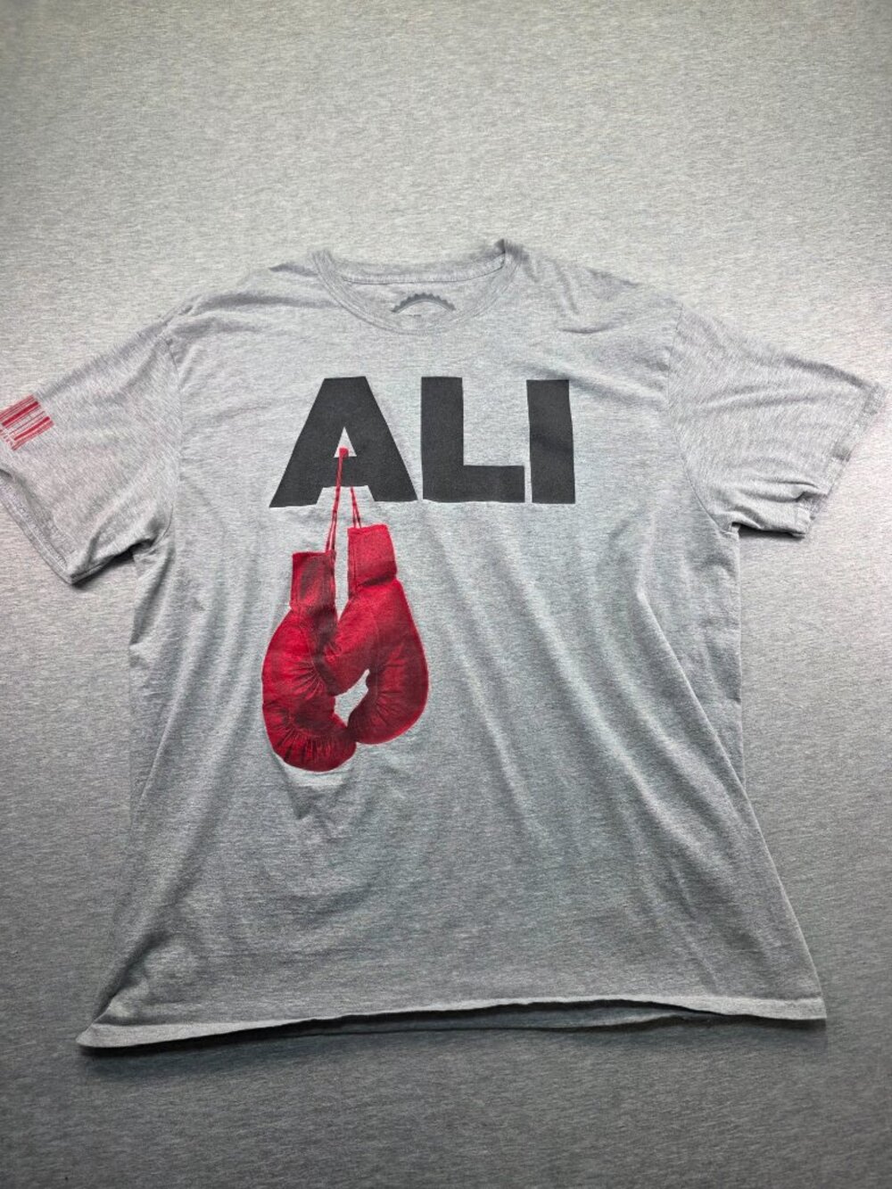 "ALI" Boxing Gloves Graphic Tee Served Fresh Gray XXL